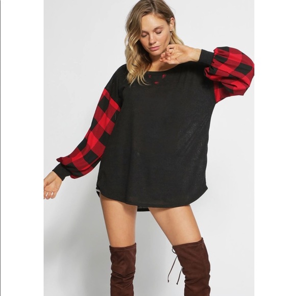 Black and Red Plaid Checkered Top - Picture 4 of 4